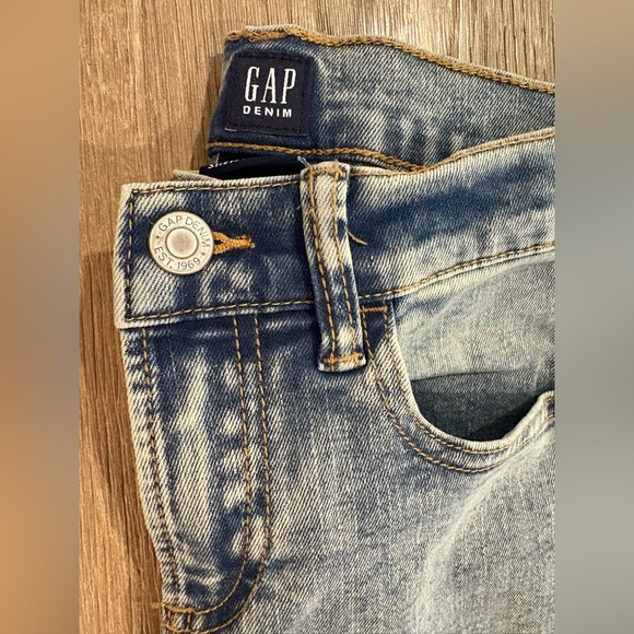 GAP • NWOT • Boys' Stretch Skinny Jeans • Size 6 - Picture 2 of 6